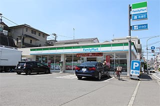 ファミリーマート シマダ永田北二丁目店…約430M