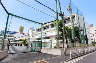 横浜吉田中学校…約400M